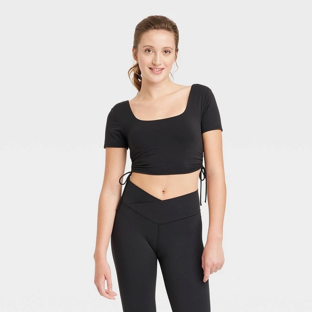 Joylab Black Onyx Side Cinch Crop Short Sleeve Top